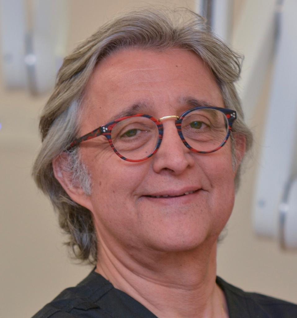 OCTAVIO CASTILLO